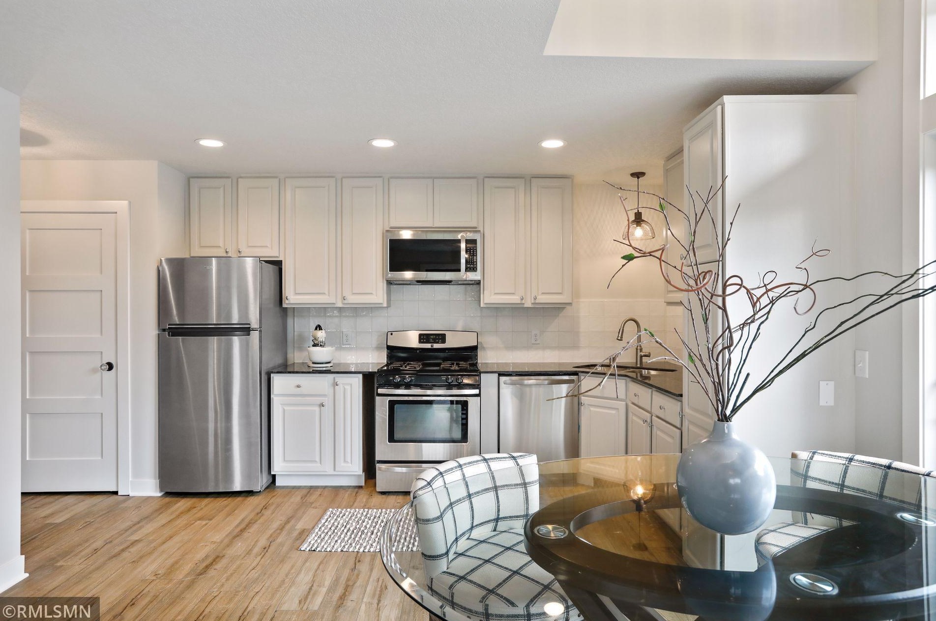 165 Mound Ave, Orono MN  55331-8572 exterior