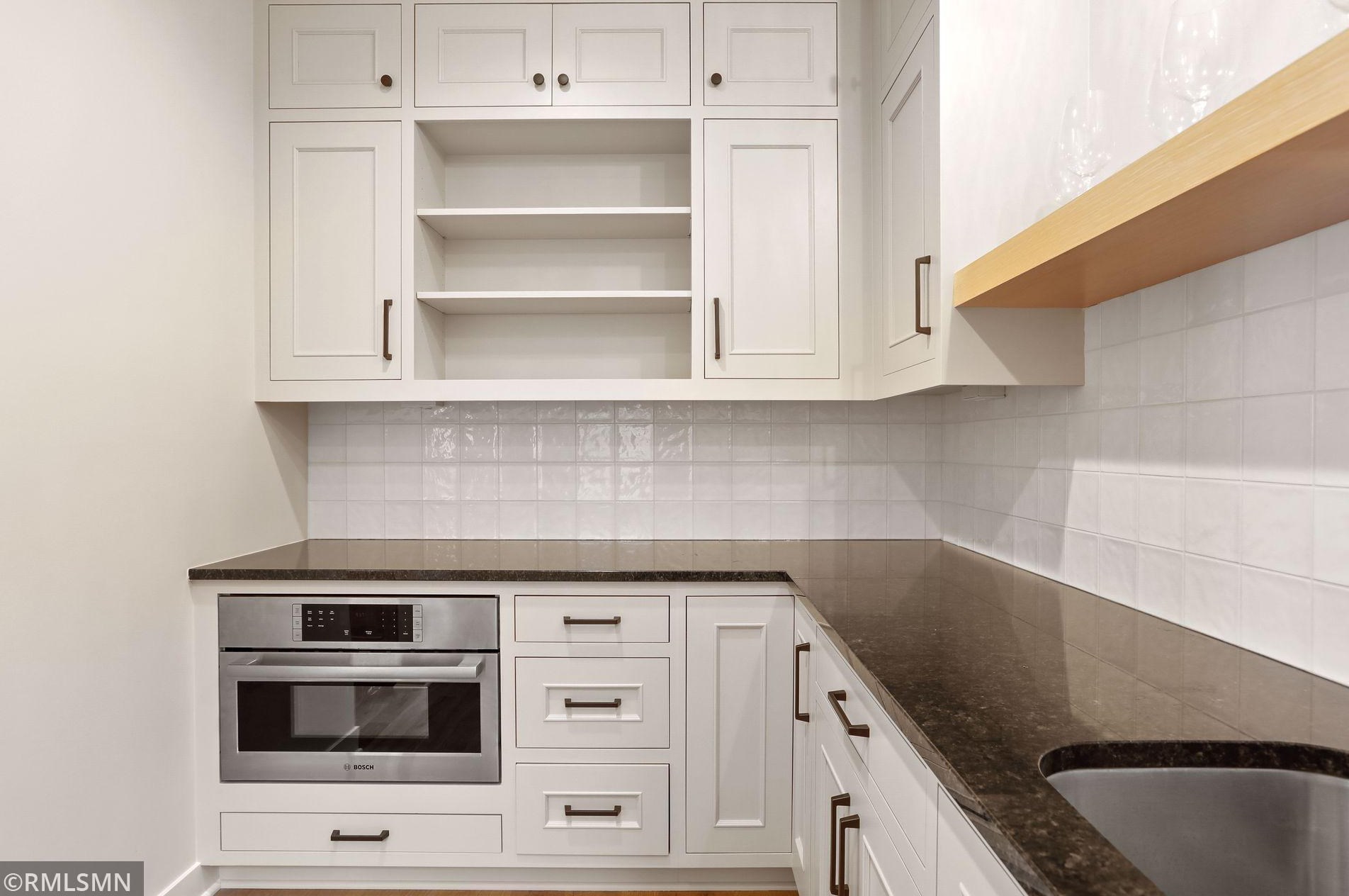 165 Mound Ave, Orono MN  55331-8572 exterior