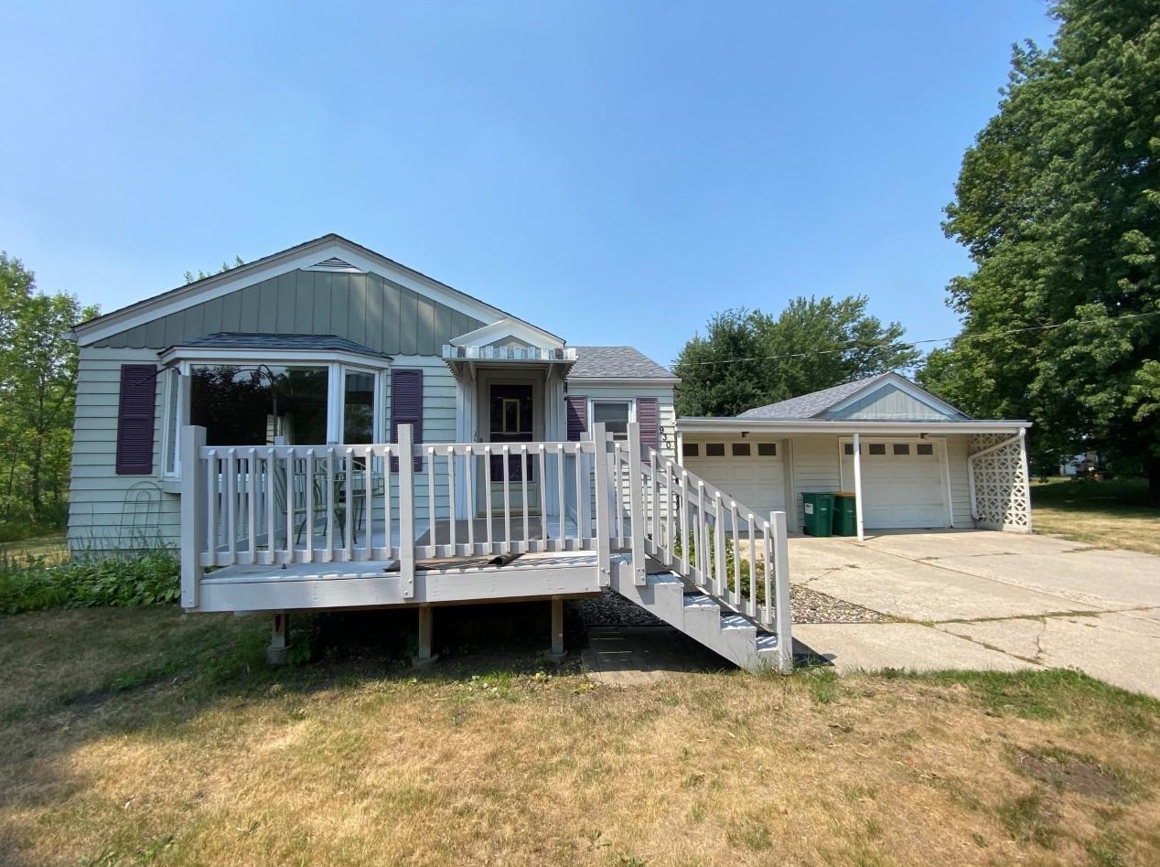 930 Broadway Ave Sw, Cokato, MN 55321