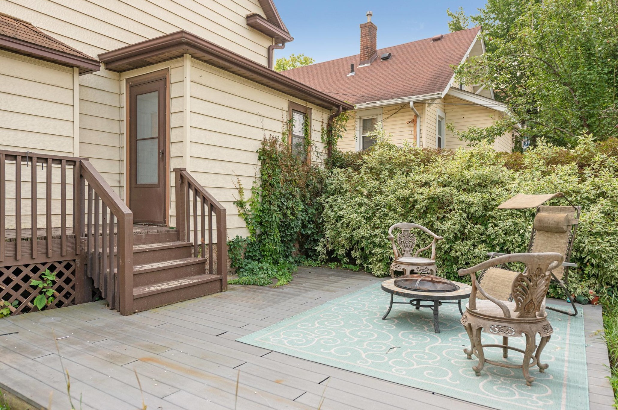 1039 Margaret St, Saint Paul MN  55106-4618 exterior