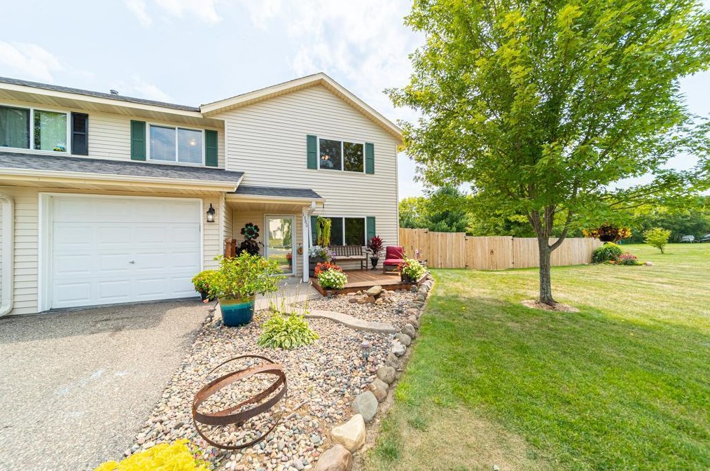 1380 Alton Ln, Hammond, WI 54015