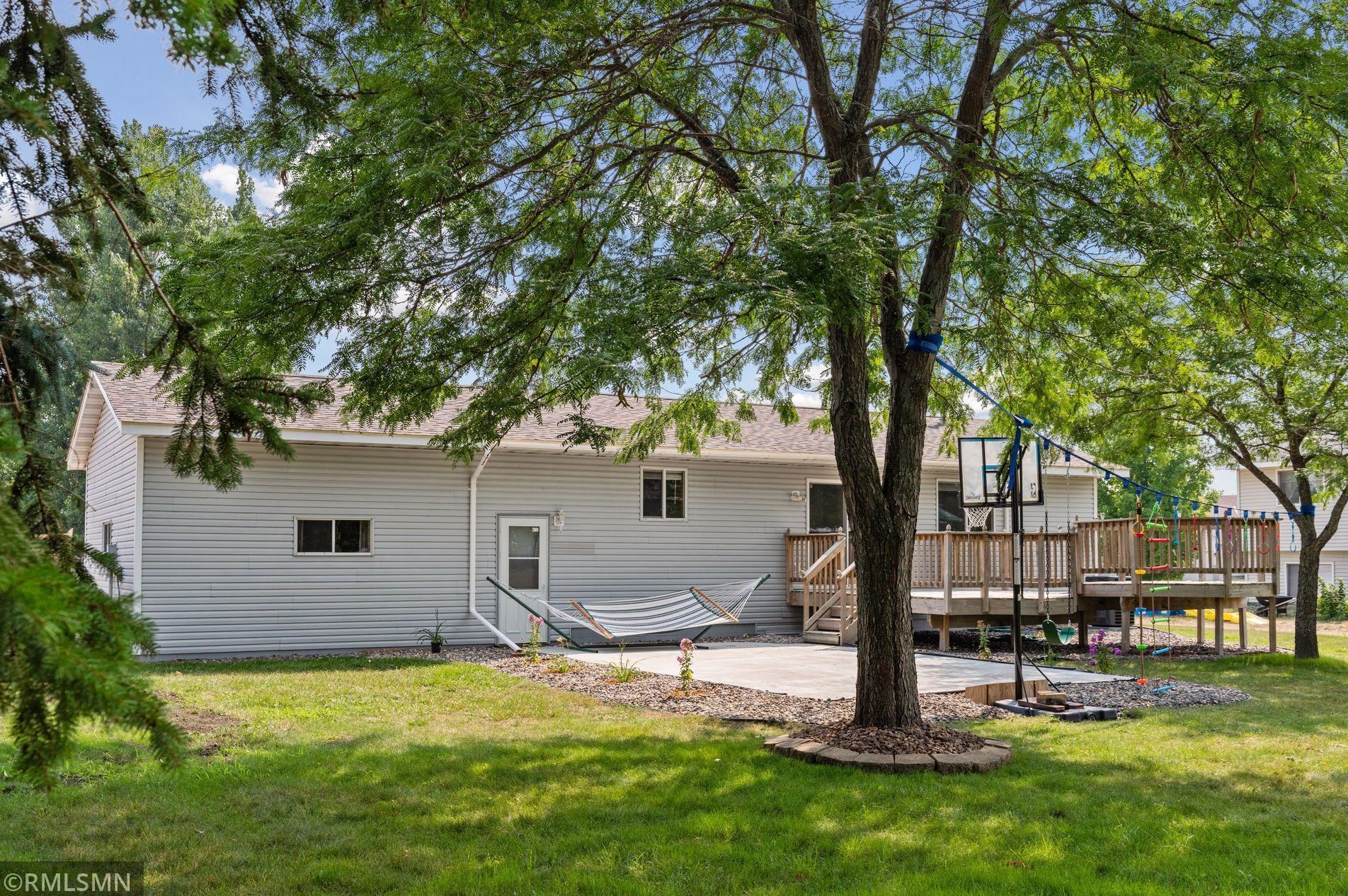 320 7th St, Maple Lake, MN 55358-3477