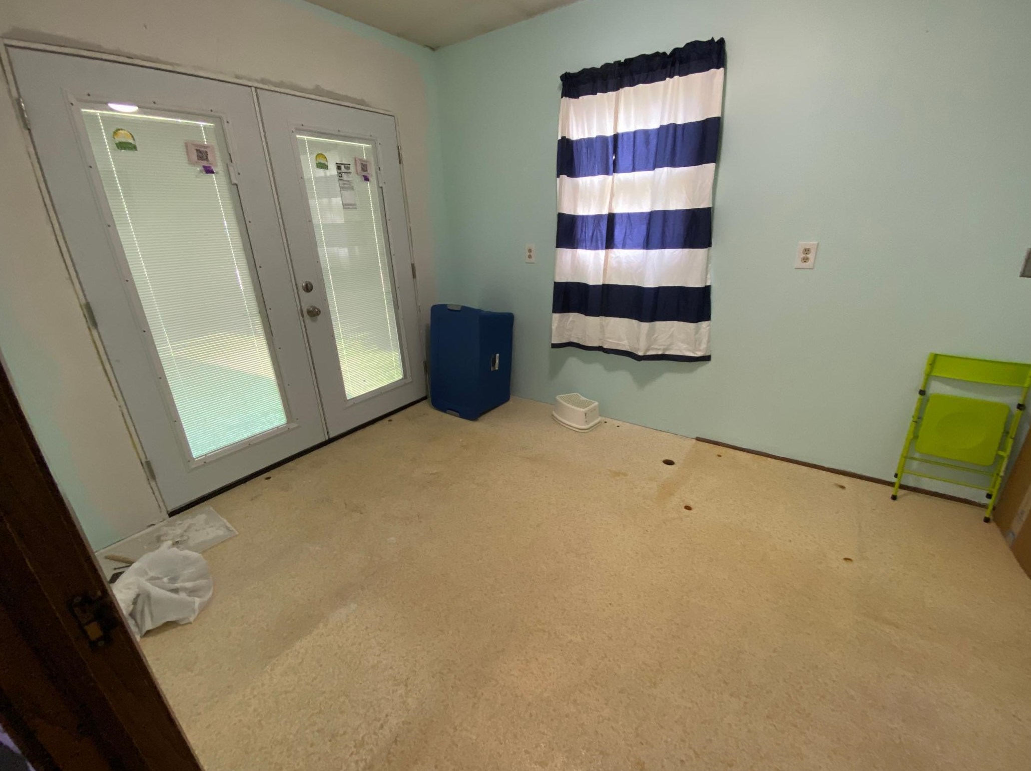 403 Vine Ave, Oakland MN  56007-4453 exterior