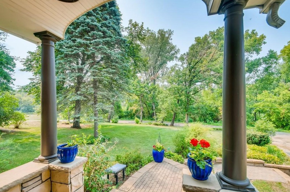 6 Westwood Rd, Hopkins, MN 55305-1585