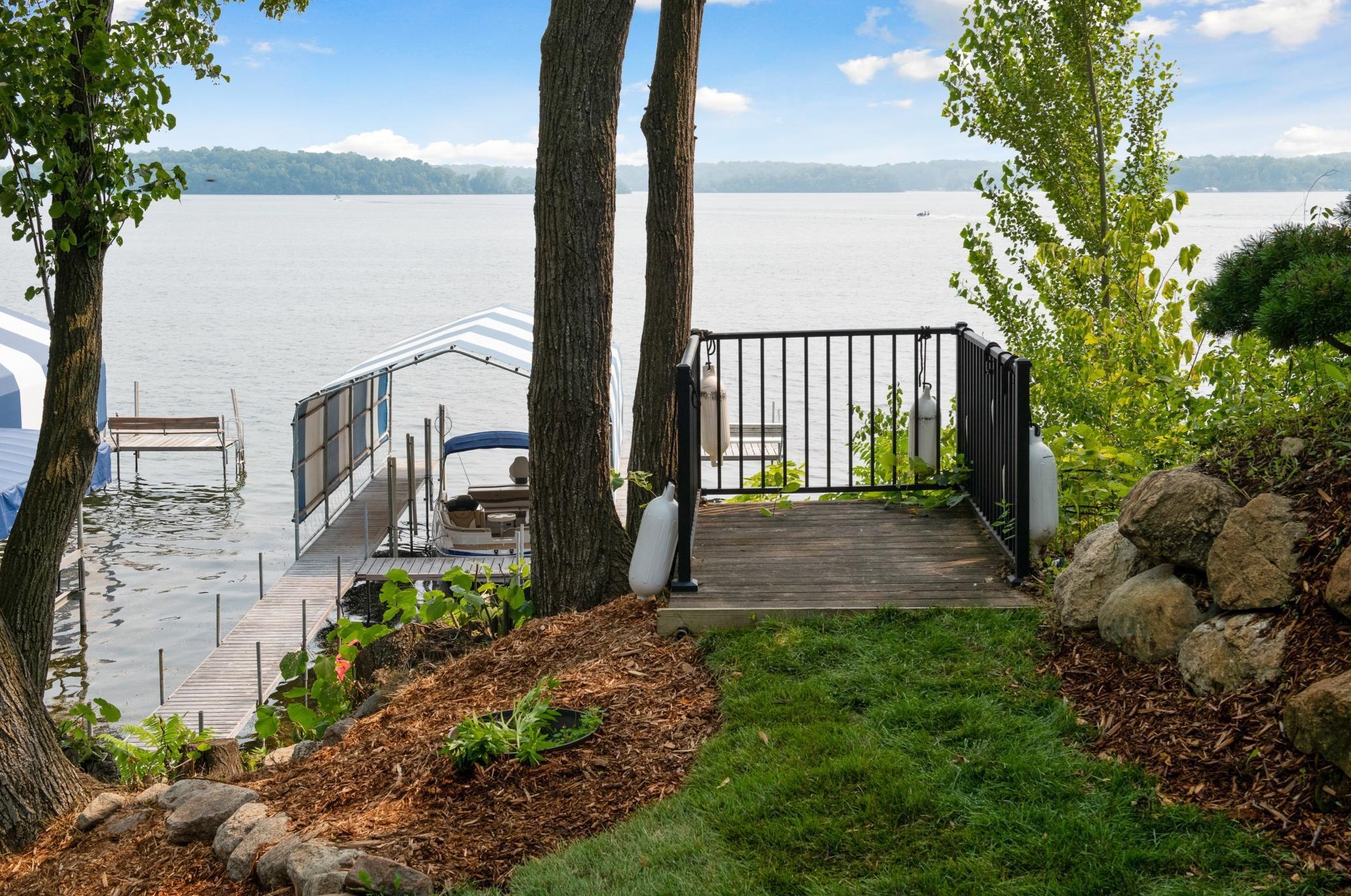 5365 Cedar Point Rd, Orono, MN 55364-9394