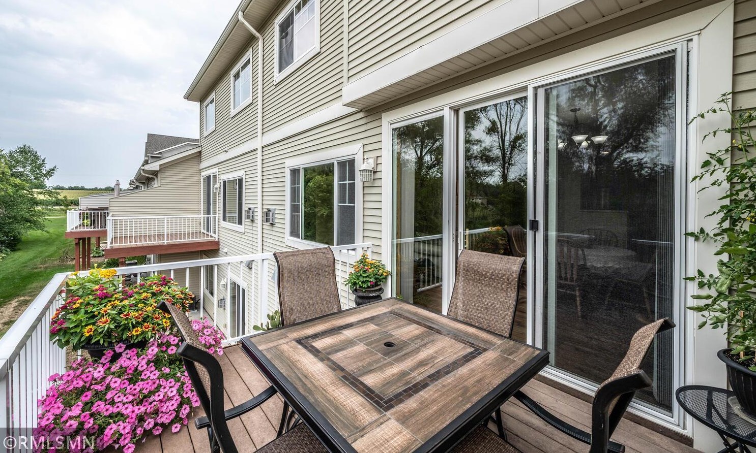 1319 Thye Pkwy, Waterford MN  55057-4856 exterior