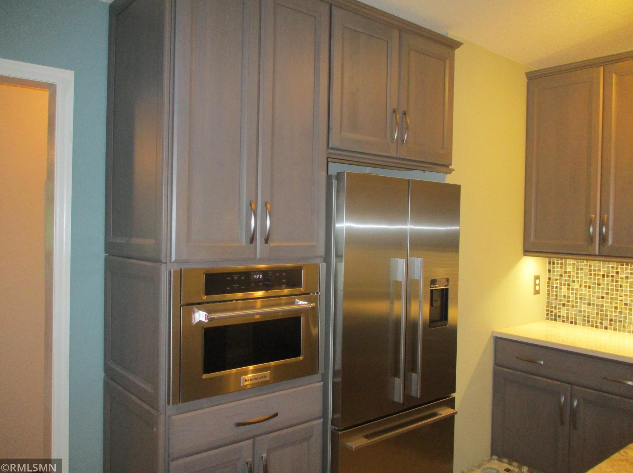 440 N Rolling Hills Dr, Le Center, MN 56057