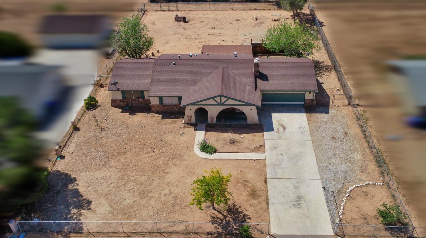 22437 Ramona Ave, Apple Valley, CA 92307-4134