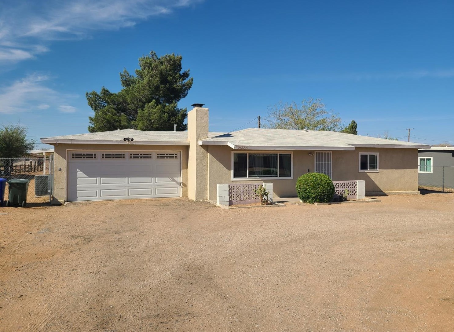 21888 Goshute Ave, Apple Valley, CA 92307-4220