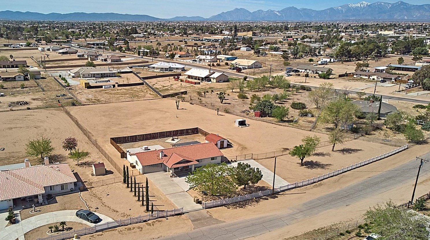 15353 Cajon St, Hesperia, CA 92345-3000