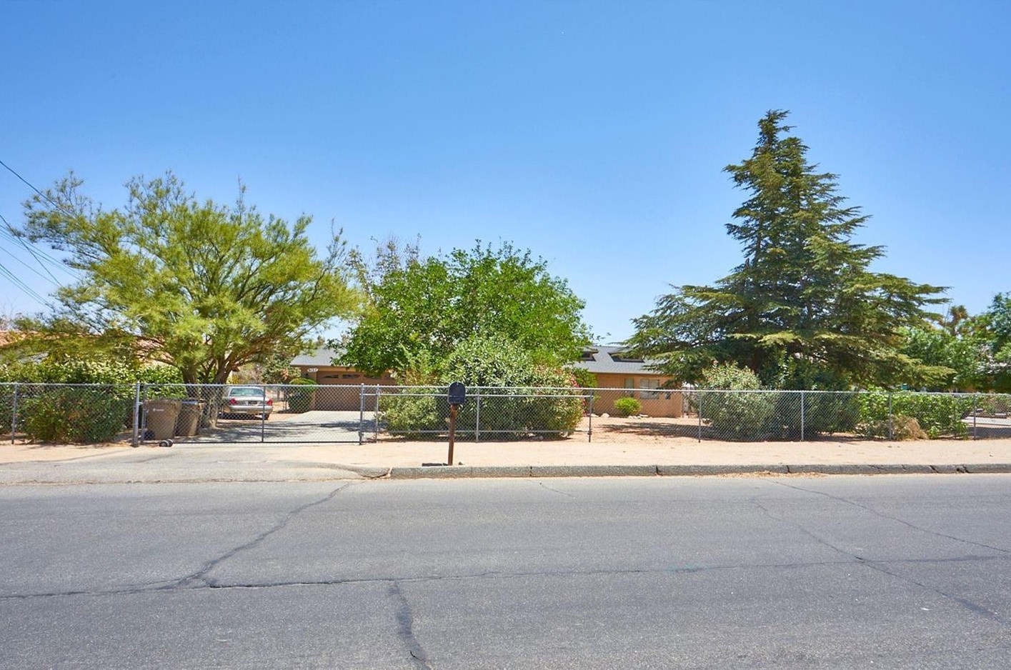 9127 Hickory Ave, Hesperia, CA 92345-3724