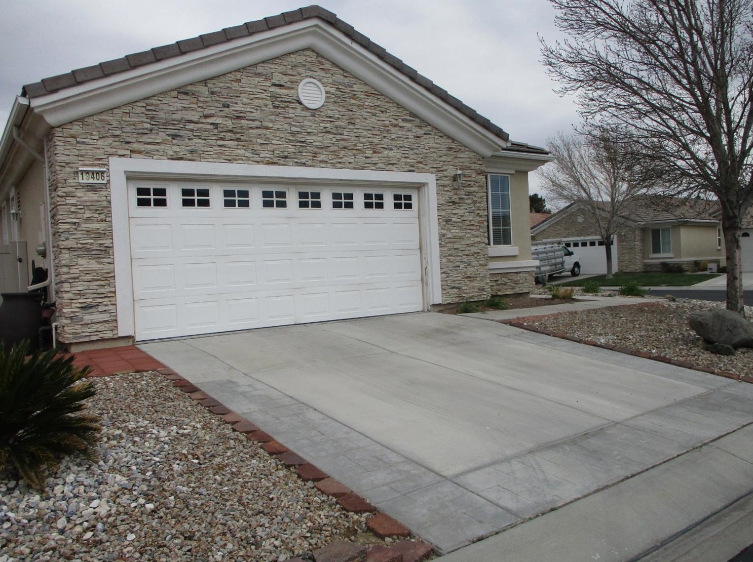 19406 Shamrock Rd, Apple Valley, CA 92308-3622