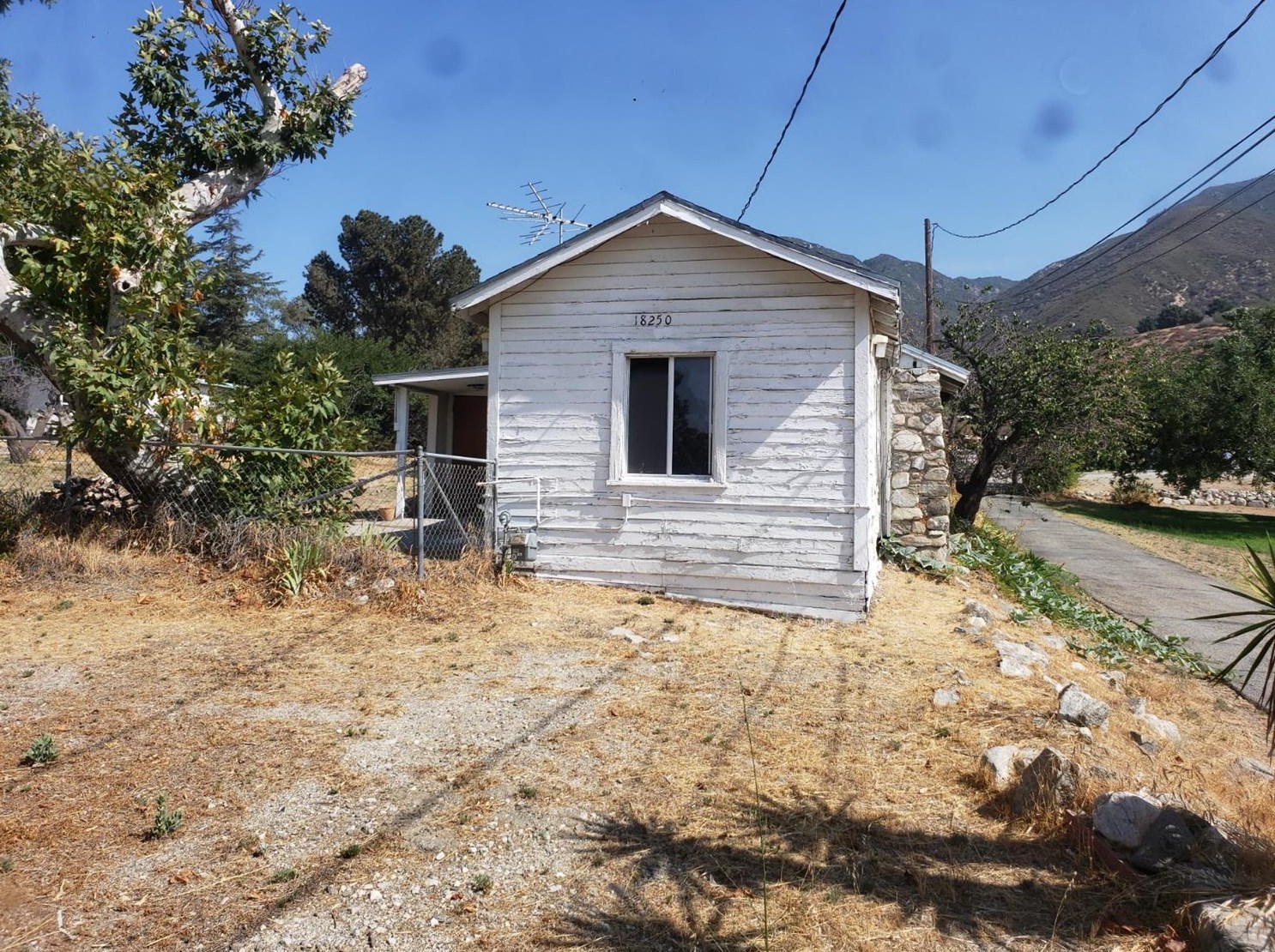 18250 W Kenwood Ave, San Bernardino, CA 92407