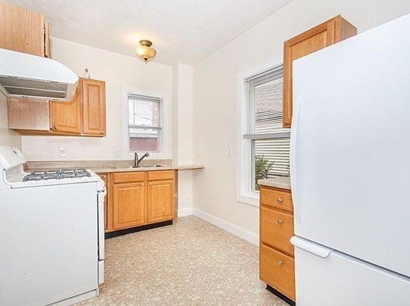 239 Cedar St, Somerville MA  02145-3513 exterior