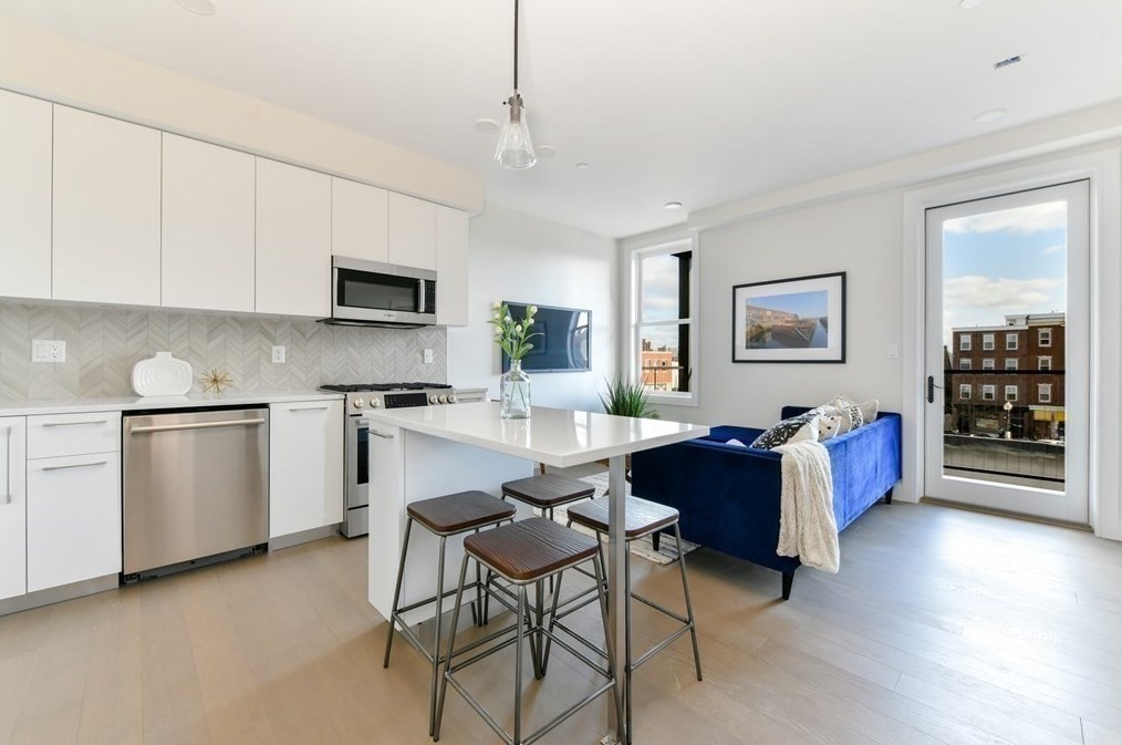 8 Winthrop St, Boston, MA 02136 exterior