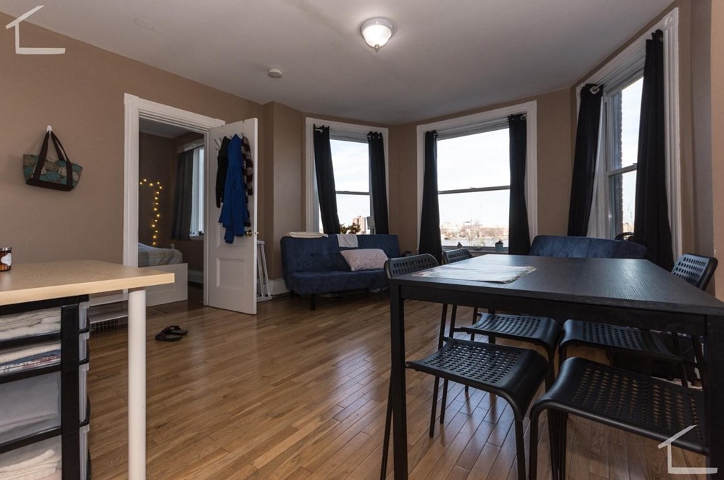 12 Bay State Rd Apt 4r, Boston, MA
