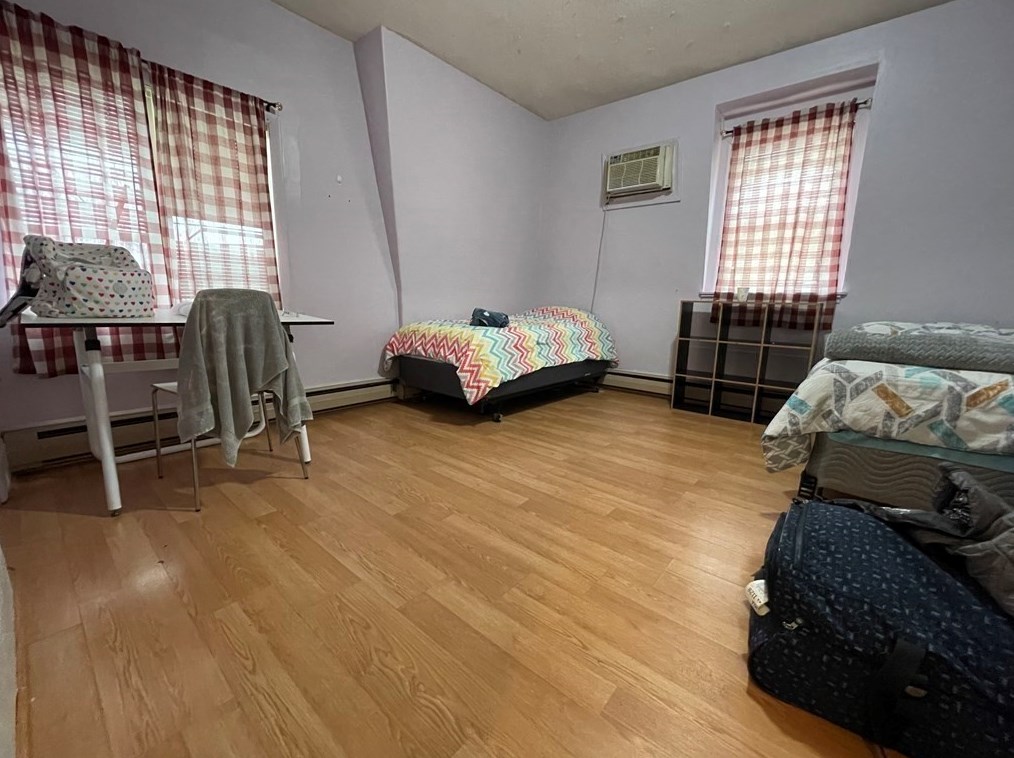 109 Glen St, Somerville, MA 02145