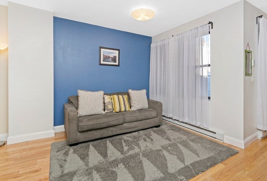 14 Hanover Ave, Boston, MA 02109 exterior