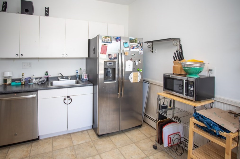 147 Columbia St Apt 3r, Cambridge, MA