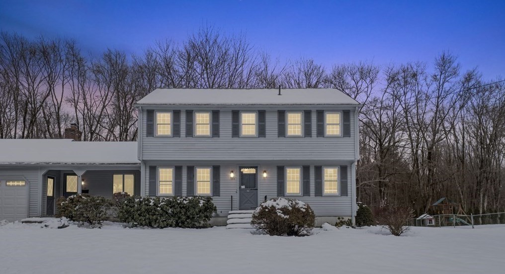 25 Stanford Dr, Islington, MA 02090 exterior