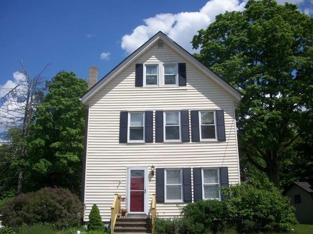 939 Mount Hope St, North Attleboro, MA 02760 exterior