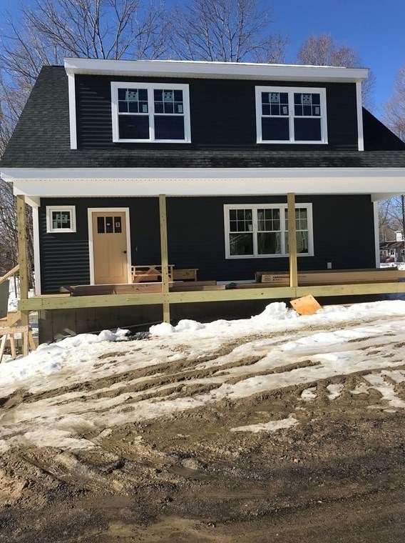 5 Vale St, Merrimac, MA 01860 exterior