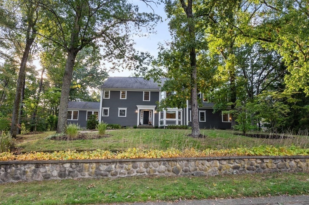 115 Lowell Rd, Wellesley, MA 02481 exterior