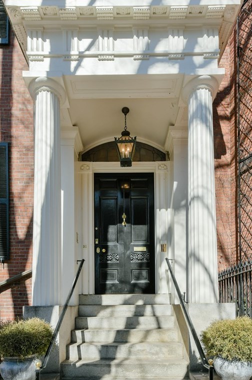 31 Chestnut St, Boston, MA 02108 exterior