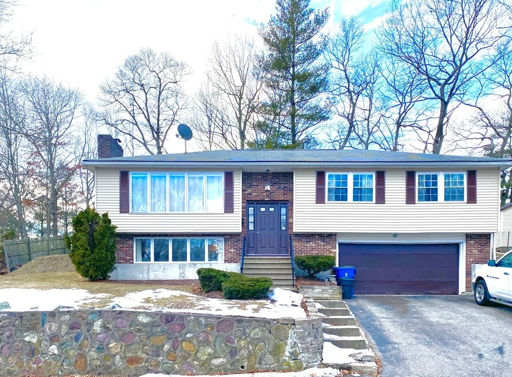 38 Himoor Cir, Randolph, MA 02368 exterior