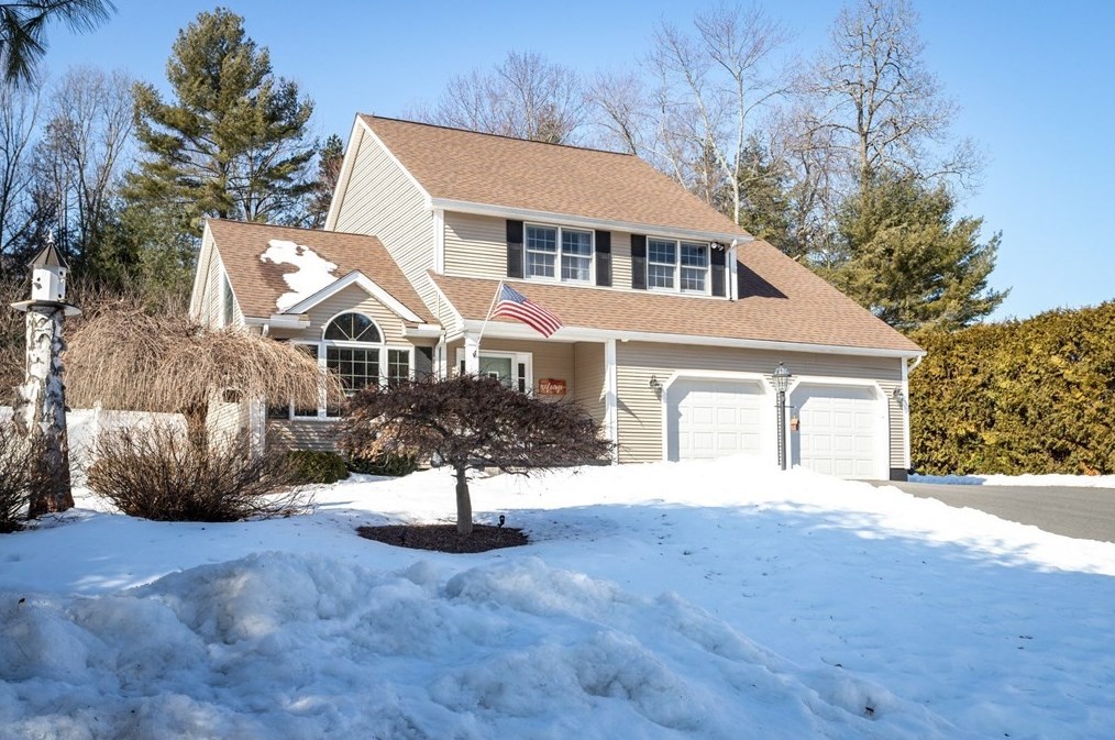 5 Tree Top Ln, Southwick, MA 01077 exterior