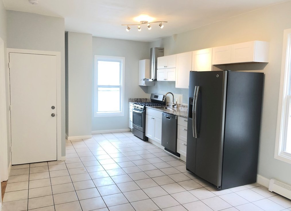 17 Cross St #2, Somerville, MA 02144