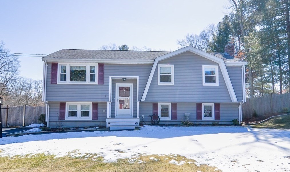 3 Middlesex Ave, Norton, MA 02766 exterior