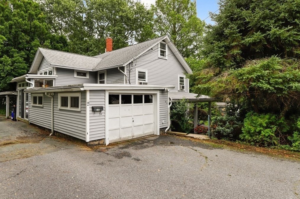 17 River Ave, Saundersville, MA 01560 exterior