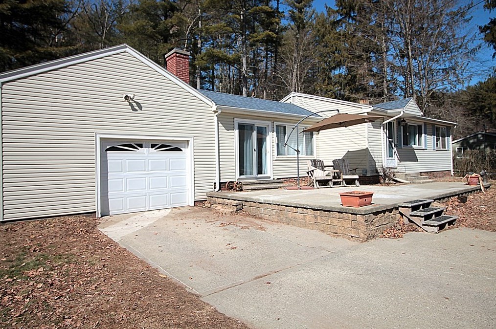 183 Stebbins St, Belchertown, MA 01007 exterior