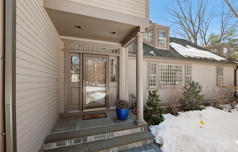 30 3 Ponds Rd, Wayland, MA 01778 exterior