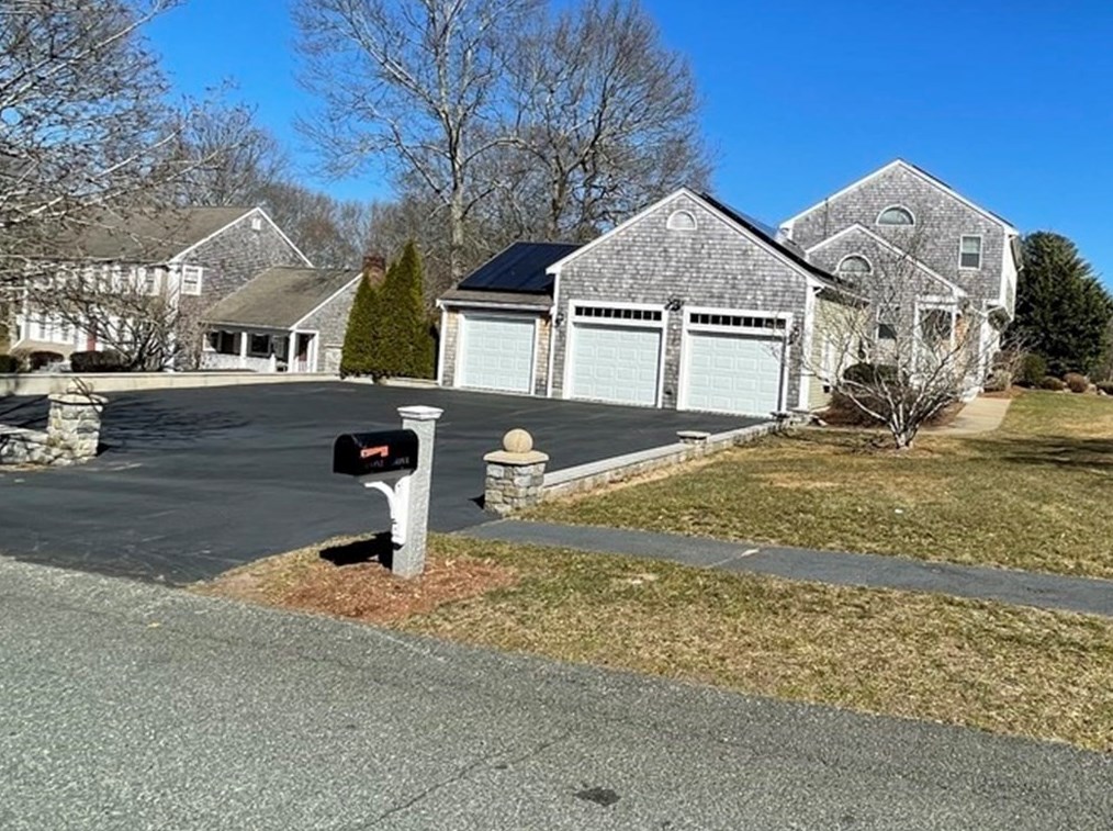 4 Oxen Dr, Marshfield, MA 02050-4950