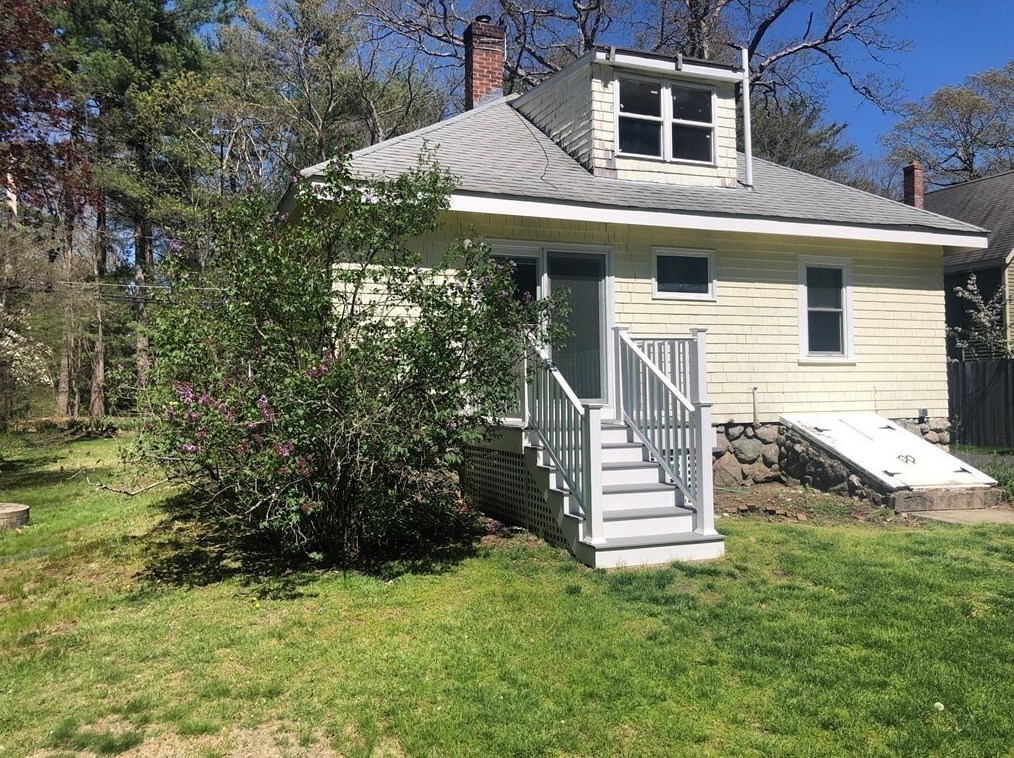 60 Claybrook Rd, Dover, MA 02030