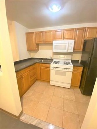 1 Franklin St #201, Somerville, MA 02145