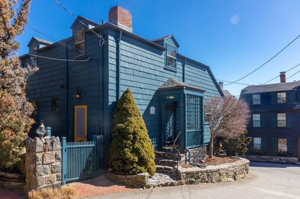 33 Lee St, Marblehead, MA 01945 exterior