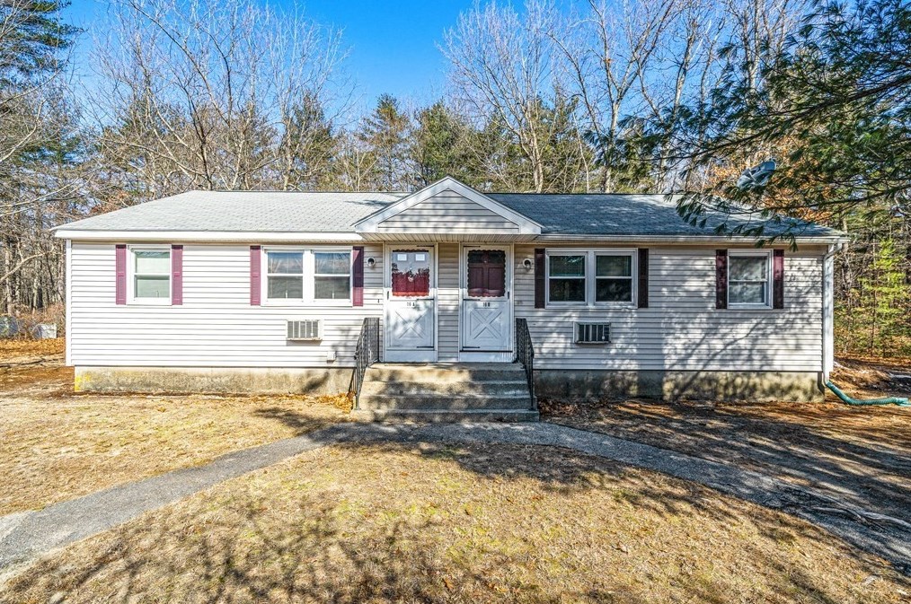 16 Shawnee Rd, East Pepperell, MA 01463-1338