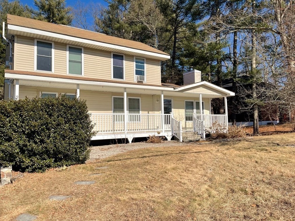 7 Scenic Ave, Webster, MA 01570 exterior