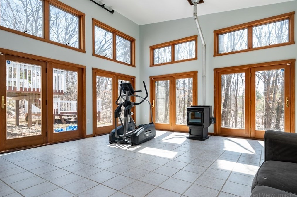 25 Coyne St, Clinton, MA 01510 exterior
