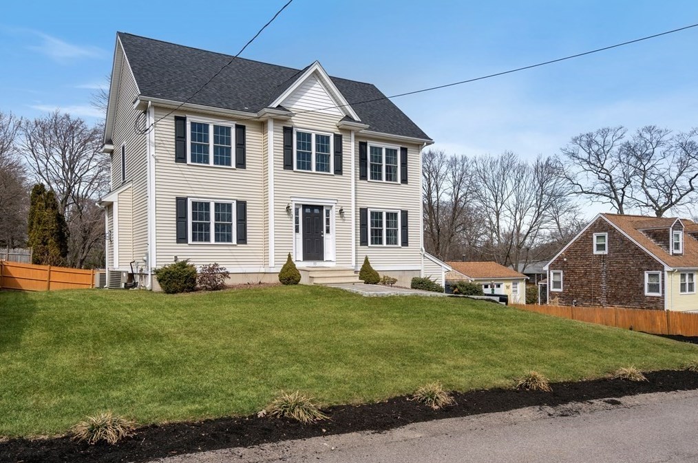 95 Pine Rd, Attleboro, MA exterior