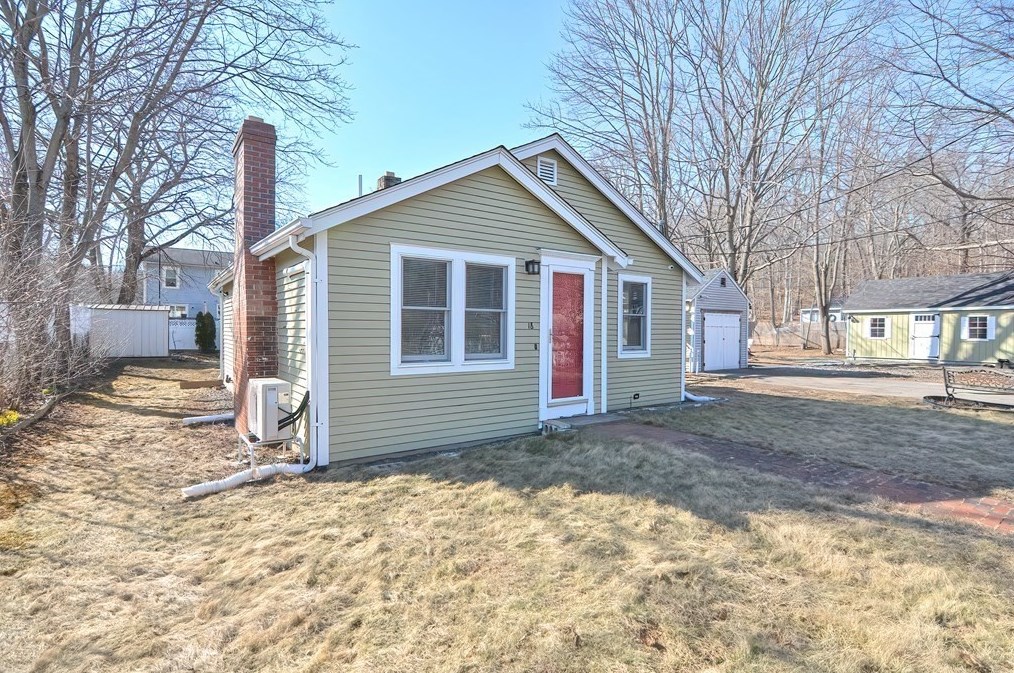 18 Sylvan Rd, North Attleboro, MA 02760 exterior