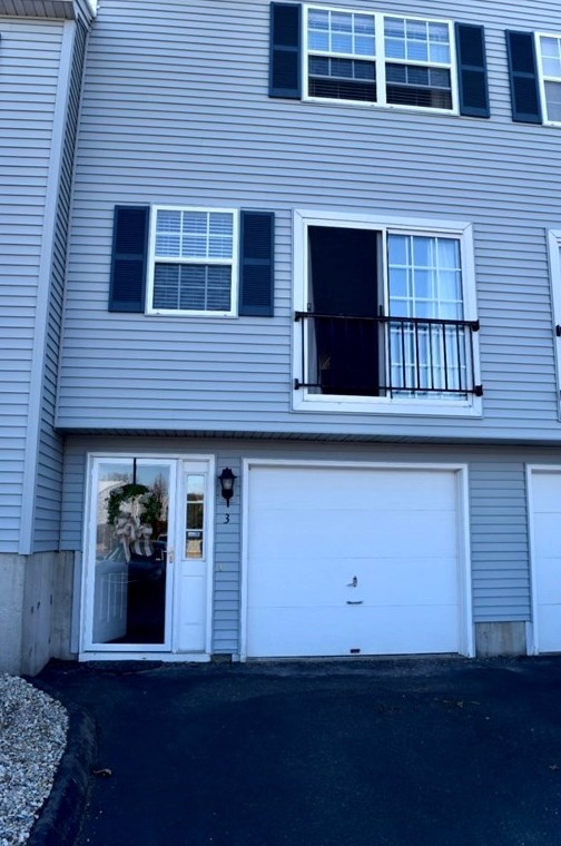 3 Waters Edge, Ludlow, MA 01056 exterior