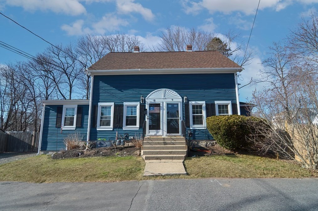 11 Blake Pl, Mansfield, MA 02048 exterior