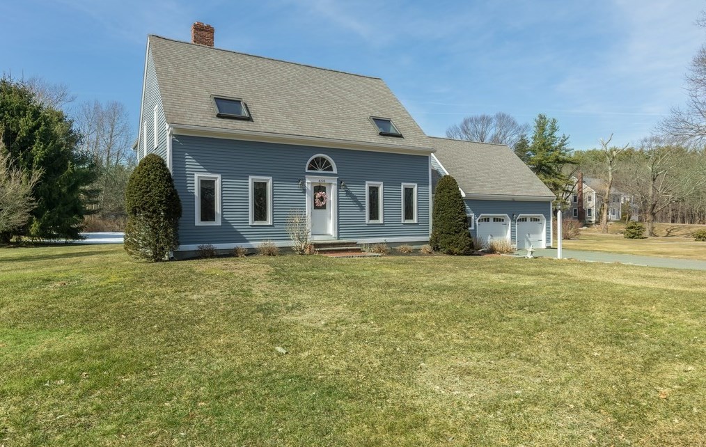 450 Main St, Rowley, MA 01969 exterior