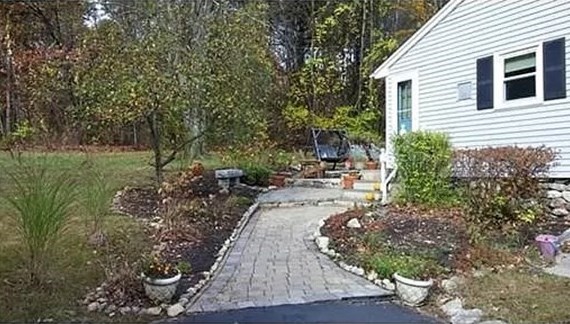 23 Adams Rd, Hassanamisco Indian Reservat, MA 01519 exterior