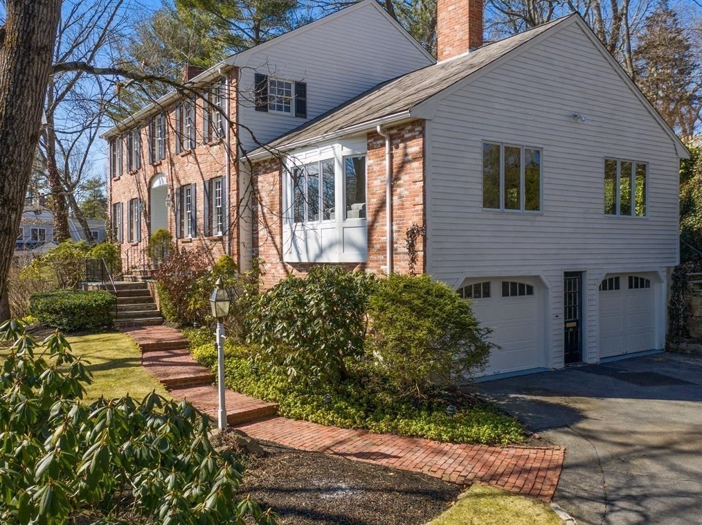 81 Bristol Rd, Wellesley, MA 02481 exterior