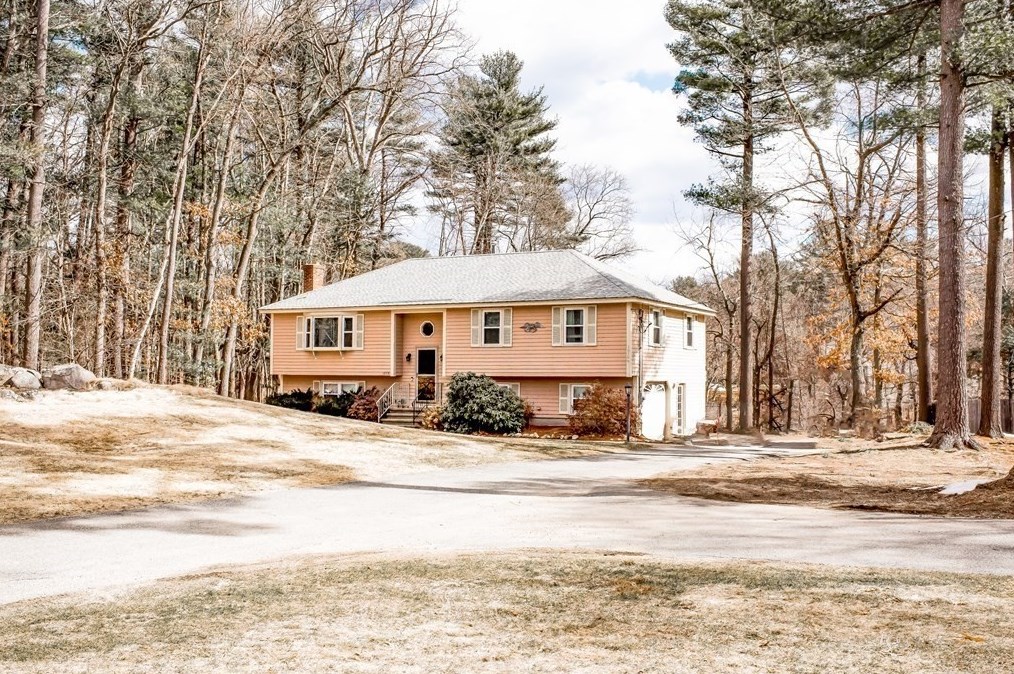 1078 Whipple Rd, Tewksbury, MA 01876 exterior